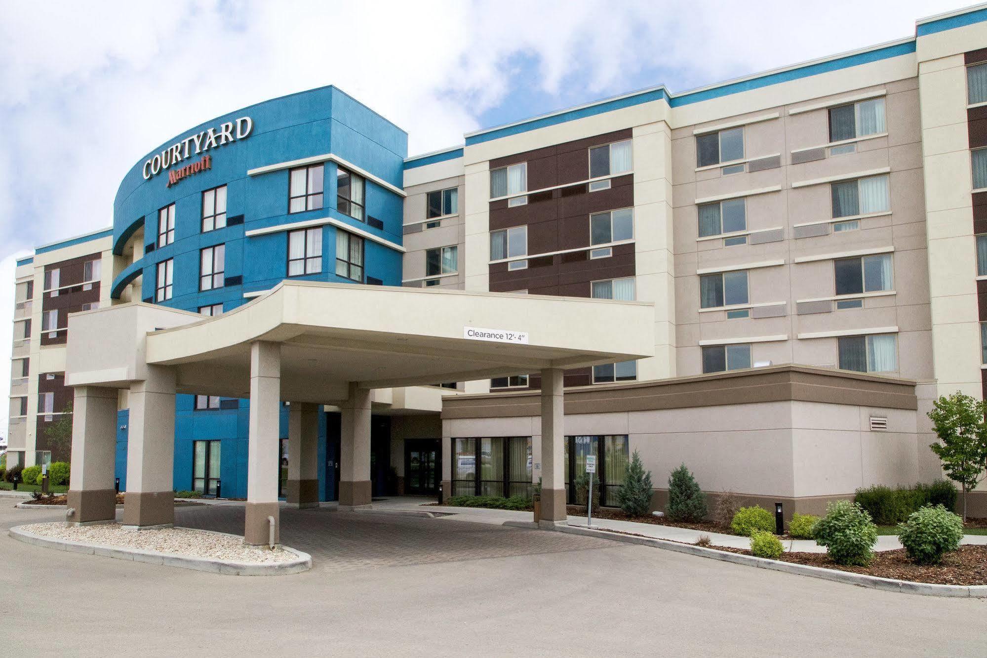 Courtyard By Marriott Edmonton West Hotel Exterior foto