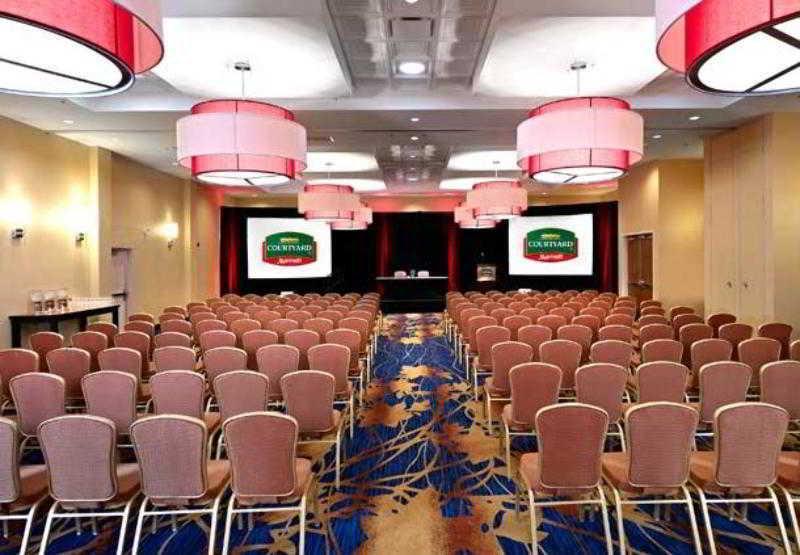 Courtyard By Marriott Edmonton West Hotel Facilități foto