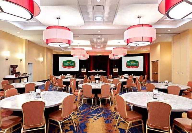 Courtyard By Marriott Edmonton West Hotel Exterior foto