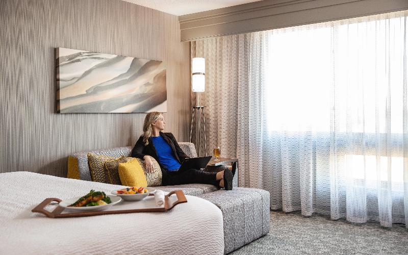 Courtyard By Marriott Edmonton West Hotel Exterior foto